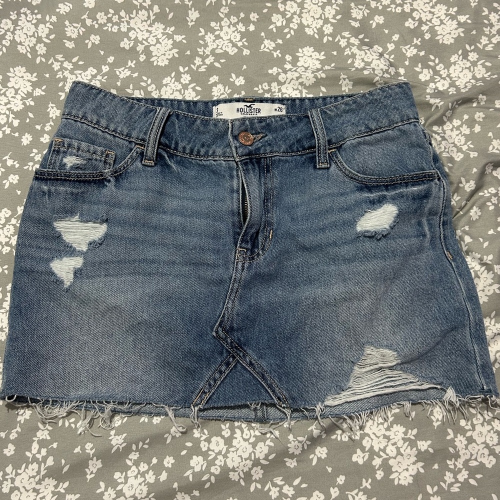 low rise hollister jean skirt